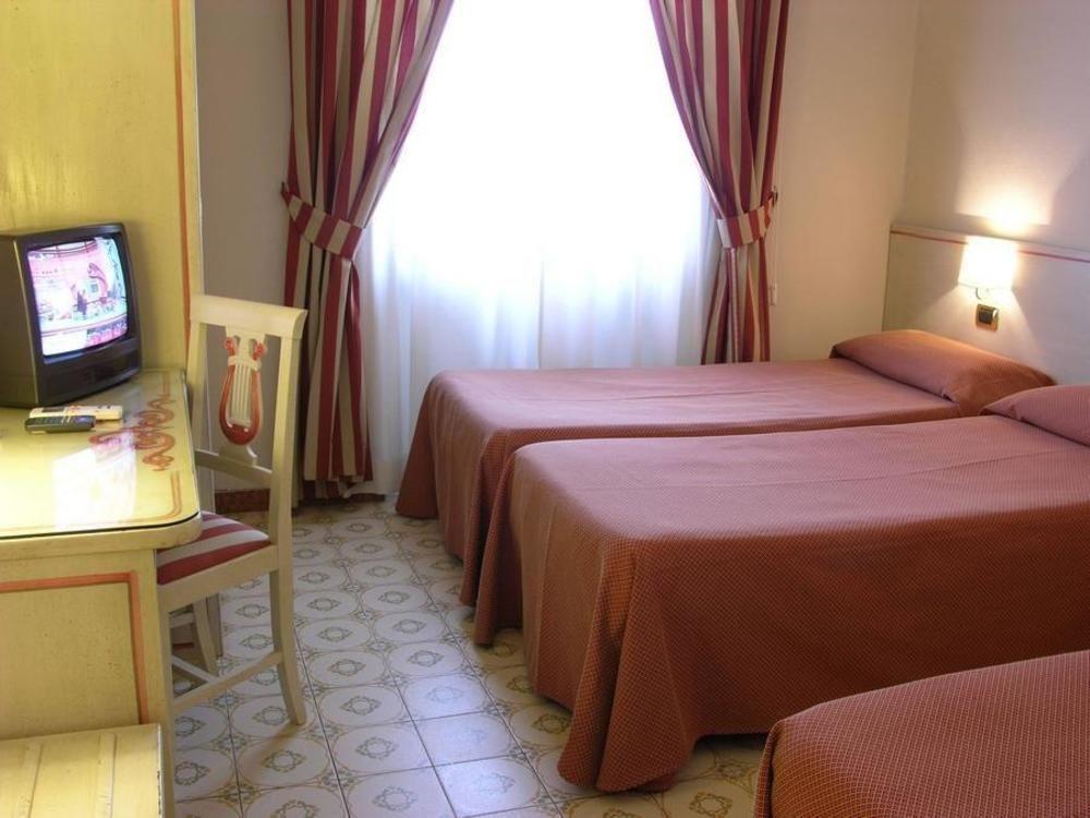 Rosa 3* Roma