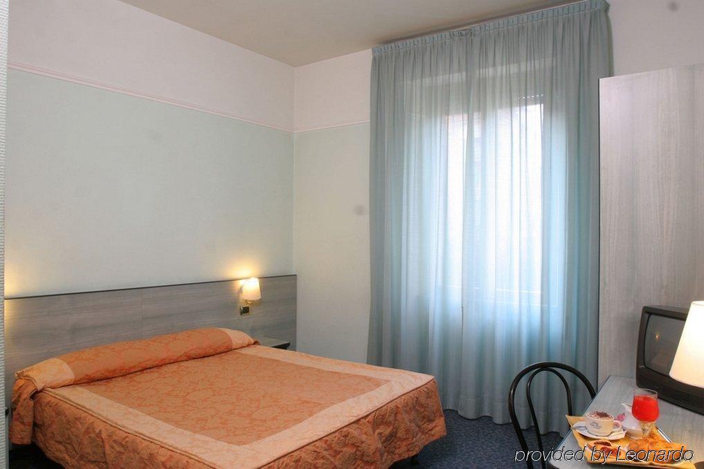 Rosa Hotel 3*