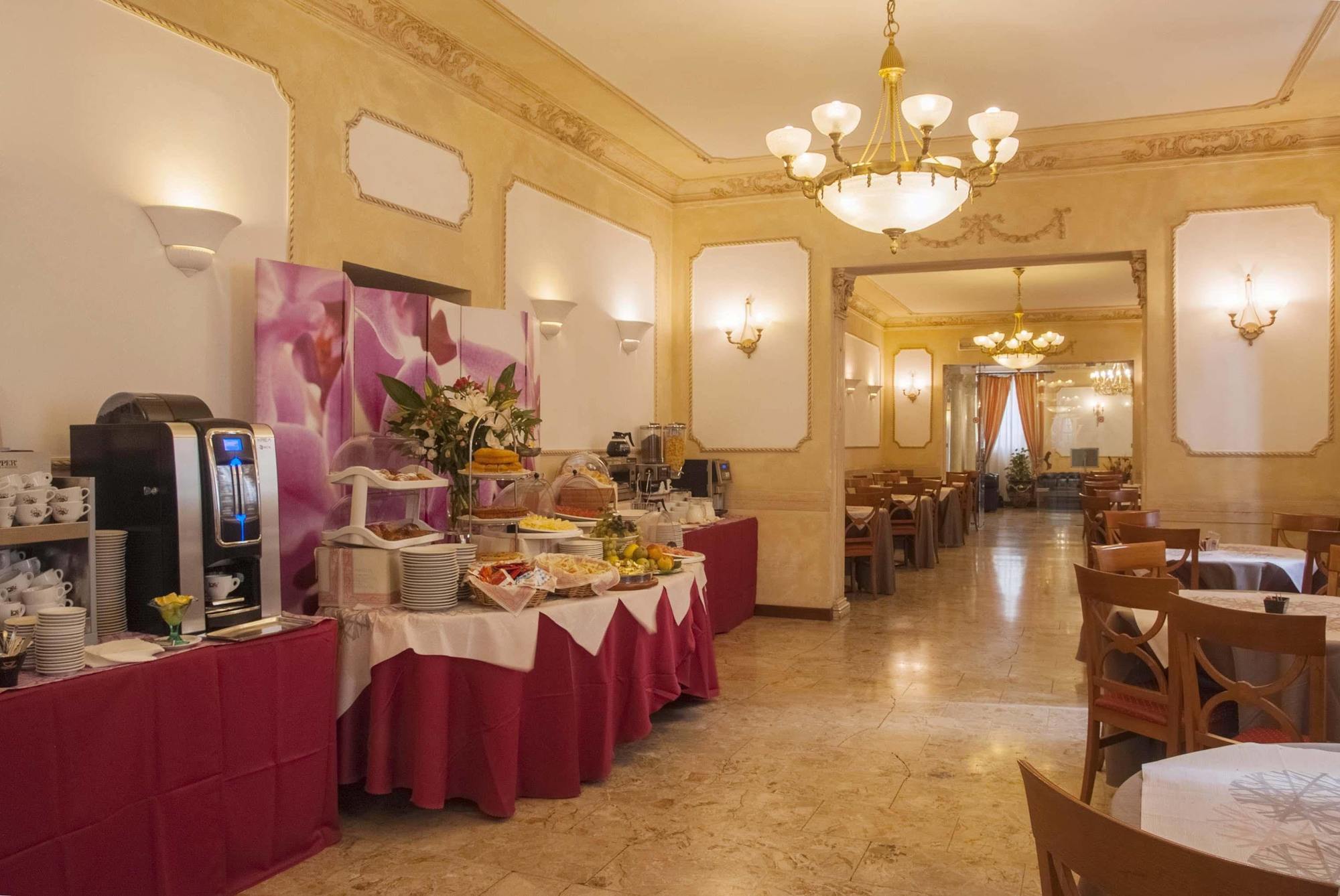 Rosa Hotel 3*